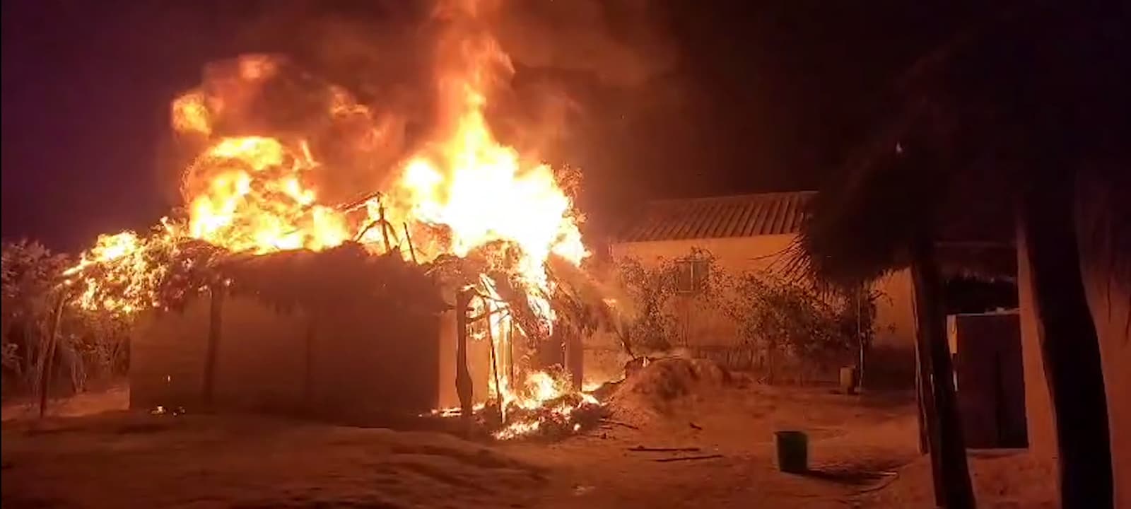 Incêndio mata cinco pessoas em Mocuba