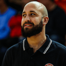 <![CDATA[ Bernardo Pires sucede Luís Magalhães no banco do Sporting ]]>