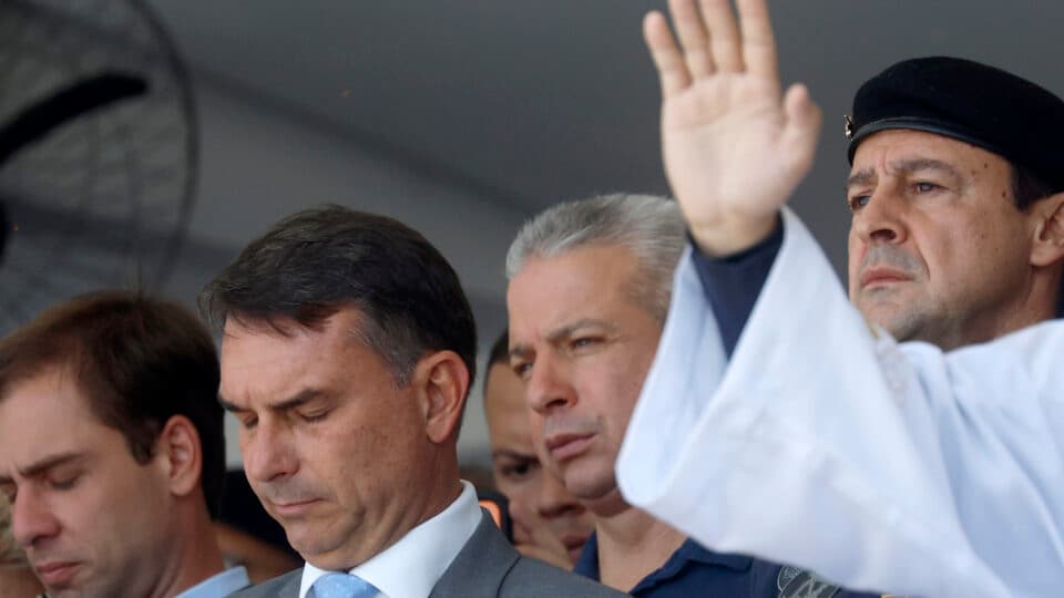 Flávio aposta em debate da Globo para tentar vencer Lula no 1º turno