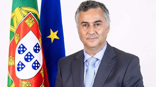 Ministério reconhece "falha" no exame de Português e pede inspecção ao processo