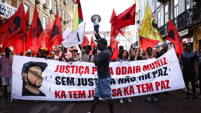 Centenas manifestaram-se em Lisboa para protestar contra sentença do polícia que matou Odair Moniz
