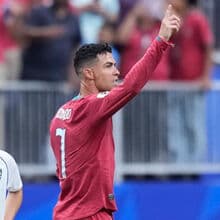 <![CDATA[ CR7 supera marca de Eusébio e muito mais: os recordes do capitão após bisar em Houston ]]>