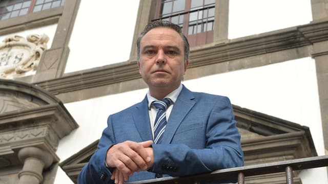 PPM Madeira exige "afastamento preventivo" de professor "suspeito de condutas impróprias"
