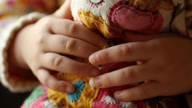 Madeira Shopping recebe exposição 'Costurar gestos, espalhar sorrisos' do Programa Erasmus +