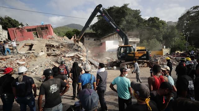 Resgatada sobrevivente dos sismos na Venezuela presa quase 72 horas nos escombros