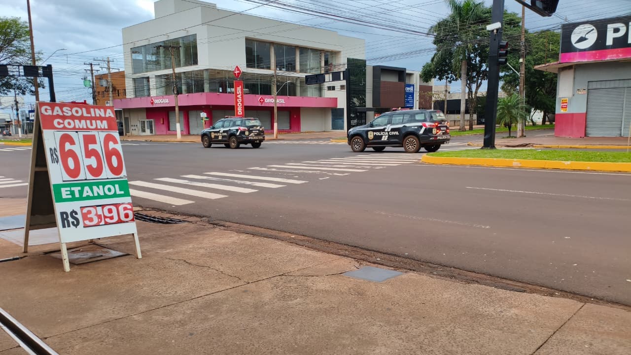 Polícia encontra pornografia infantil durante buscas na casa de adolescente