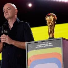 <![CDATA[ Revelado o avultado valor pago a amante de Infantino para abandonar a UEFA ]]>