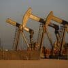 Brent próximo dos 100 dólares por barril. Incerteza em Ormuz e mais compras pela China alimentam subida