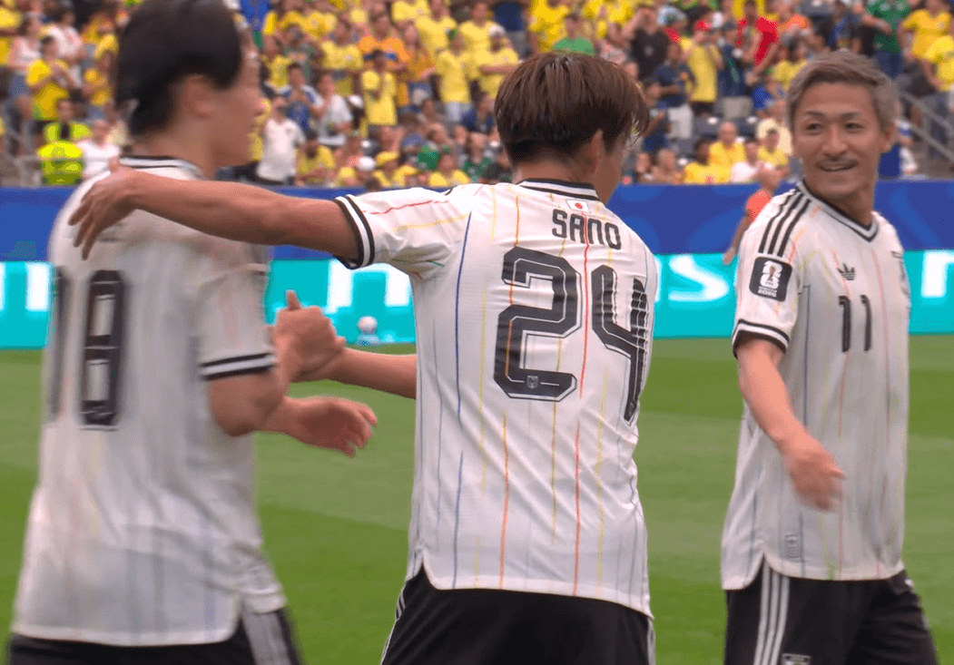 Japão aproveita falha do Brasil e abre o placar do jogo