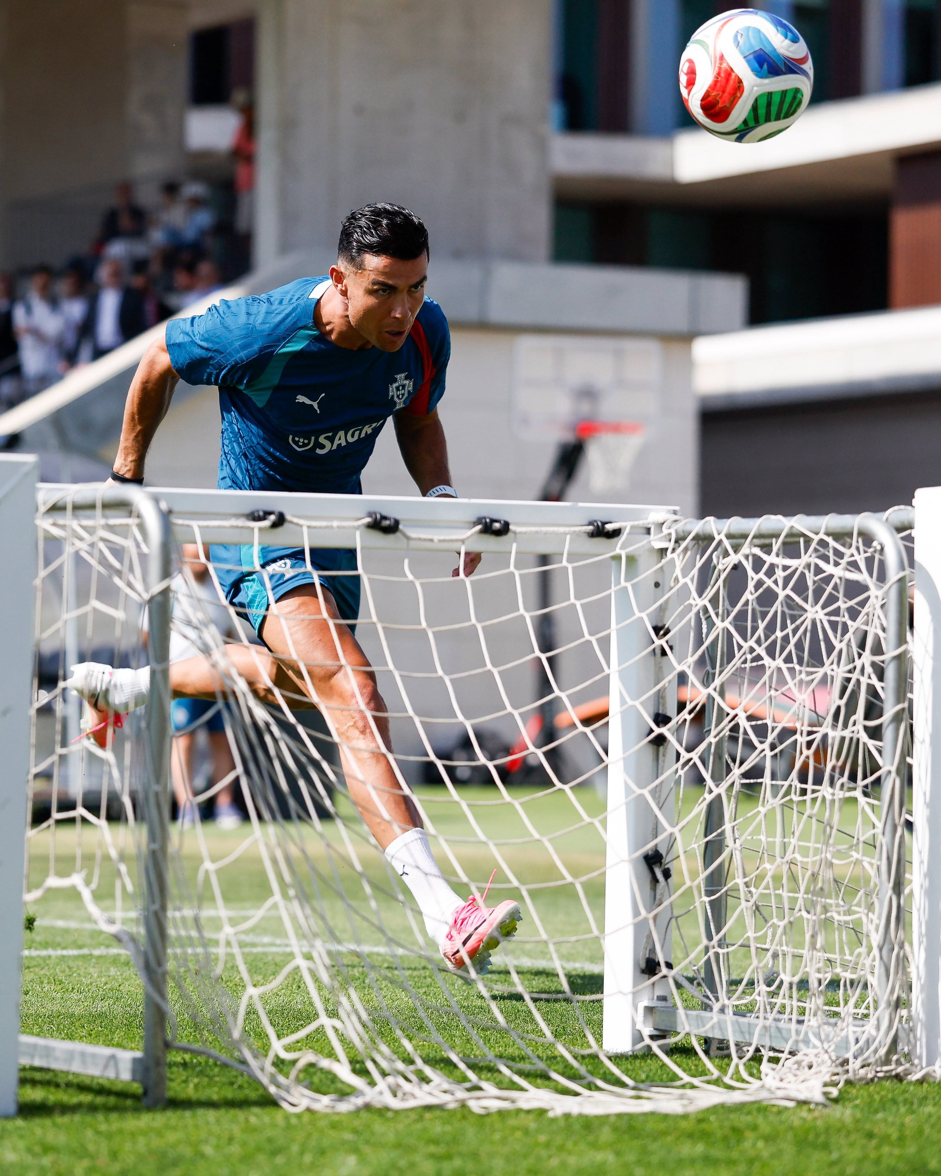 Mundial fecha 1ª rodada com estreias de Portugal, Inglaterra e Colômbia