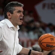 <![CDATA[ Norberto Alves está em final de contrato mas Benfica quer renovar com o técnico ]]>