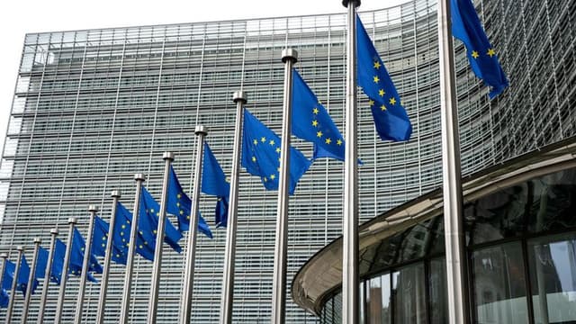 Conselho da UE recomenda que Portugal melhore habitação e saúde