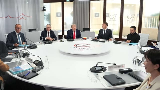 Zelensky aponta "mudanças significativas" no apoio após falar com Trump e Macron