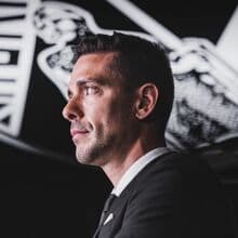 <![CDATA[ Conhece bem Tiago Margarido e não tem dúvidas: «V. Guimarães é o clube certo para lhe abrir as portas para um grande» ]]>