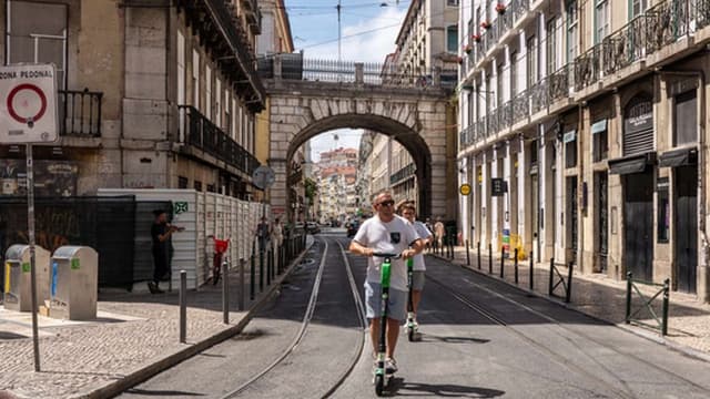 Uso de capacete para quem utiliza trotinete e bicicleta eléctrica aprovado na generalidade