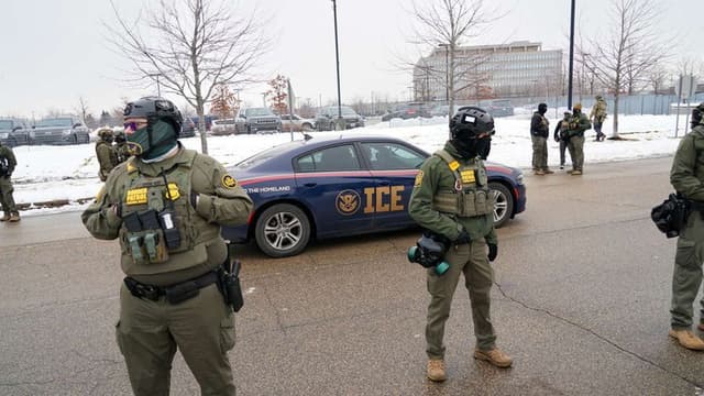 EUA destacam números recorde de deportações diárias realizadas pelo ICE
