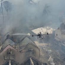 <![CDATA[ Imagens de drone mostram rasto de destruição após incêndio em hotel de luxo na República Dominicana ]]>