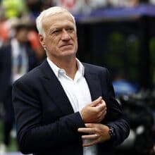 <![CDATA[ Deschamps e a interrupção de duas horas devido ao mau tempo: «Estávamos relaxados. Estive a brincar com os jogadores» ]]>