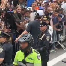 <![CDATA[ Insólito: polícia ia deter jogador dos Knicks... por pensar que era um adepto ]]>