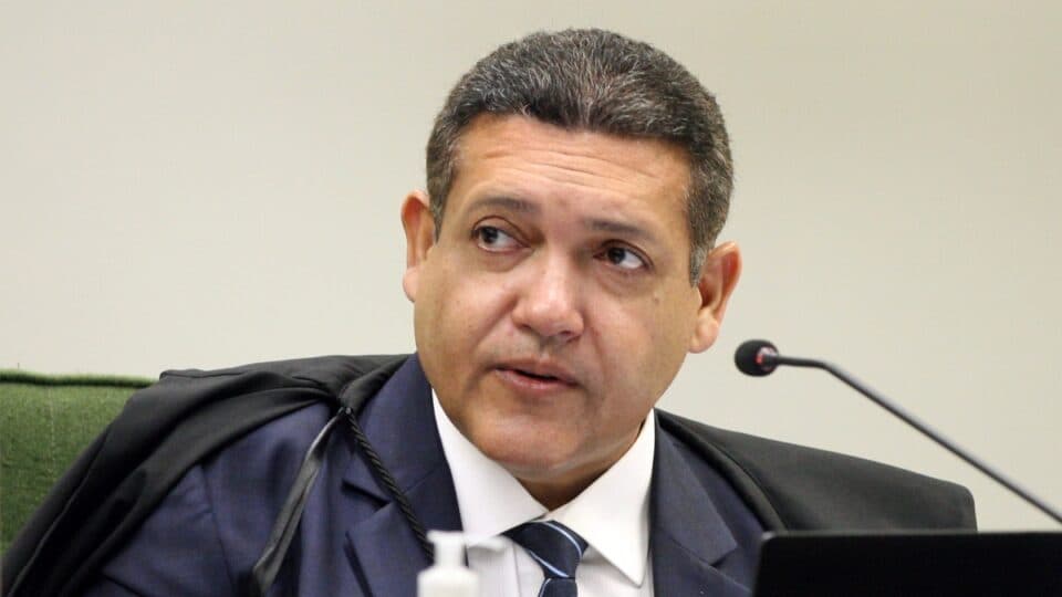 Nunes Marques autoriza canal de Janones após registro oficial do PT
