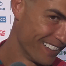 <![CDATA[ A insólita entrevista de Ronaldo à LiveModeTV: do pedido de aumento aos carros da empresa ]]>