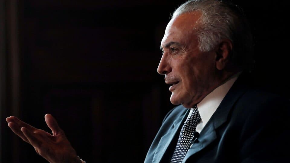Temer declara apoio a Flávio Bolsonaro no 2º turno contra Lula