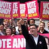 Burnham conquista cadeira no Parlamento do Reino Unido e pode desafiar liderança de Starmer 