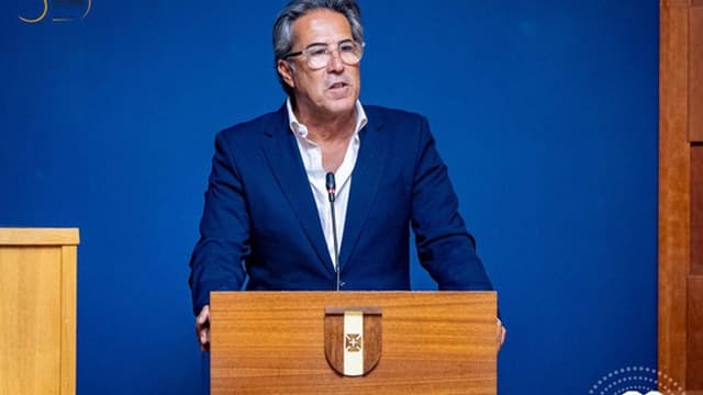 Miguel Castro propõe plano de recuperação do serviço postal