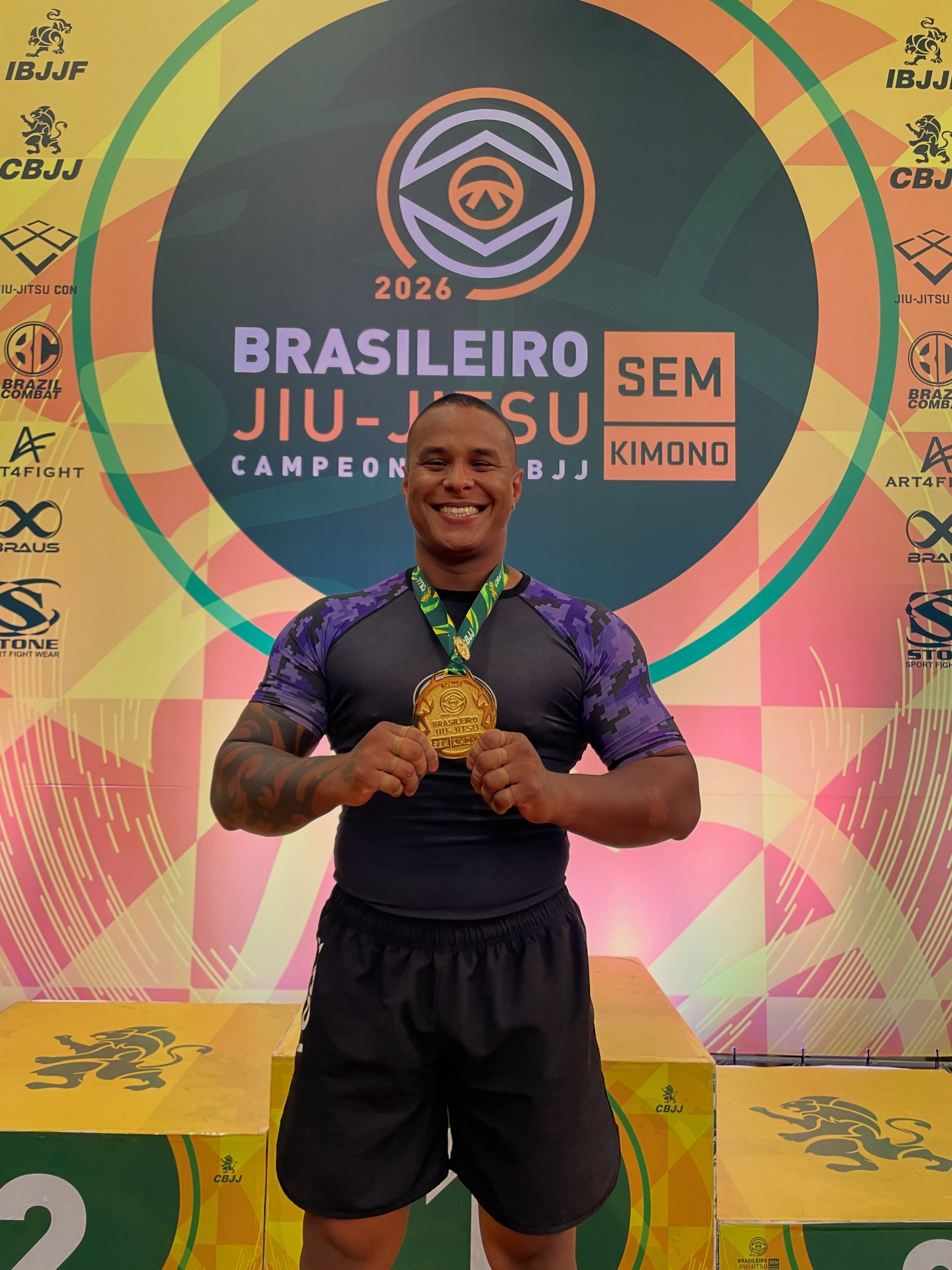 Campo-grandense conquista título brasileiro de jiu-jítsu sem kimono