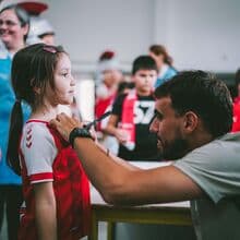 <![CDATA[ Ricardo Horta e Tiago Sá fizeram as delícias das crianças em visita a escola ]]>
