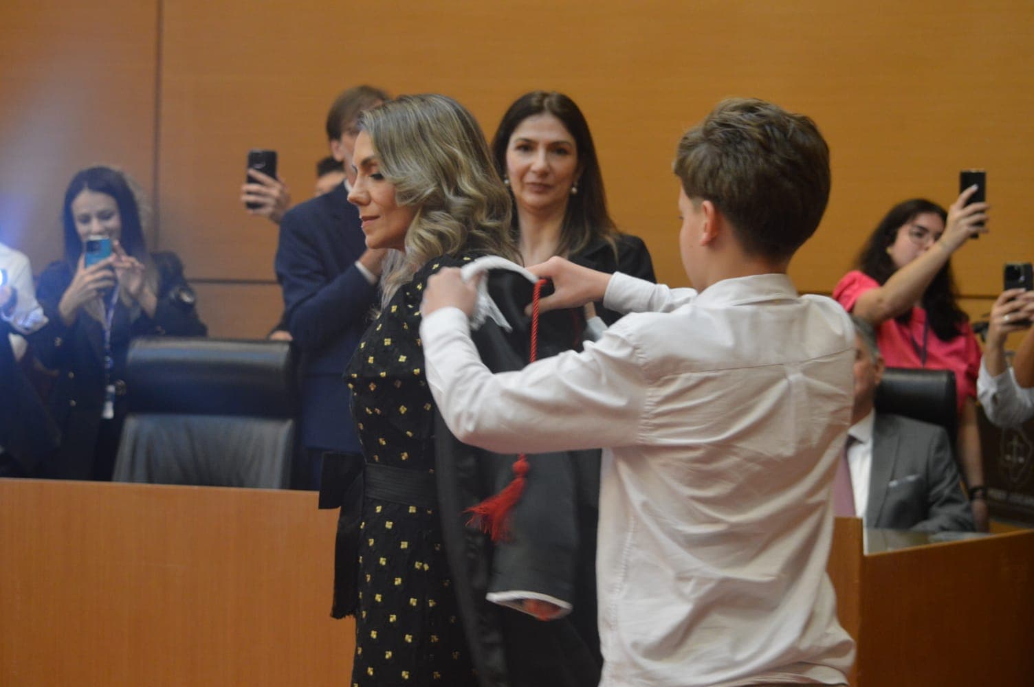 Em posse, desembargadora cita Manoel de Barros e promete ser justa