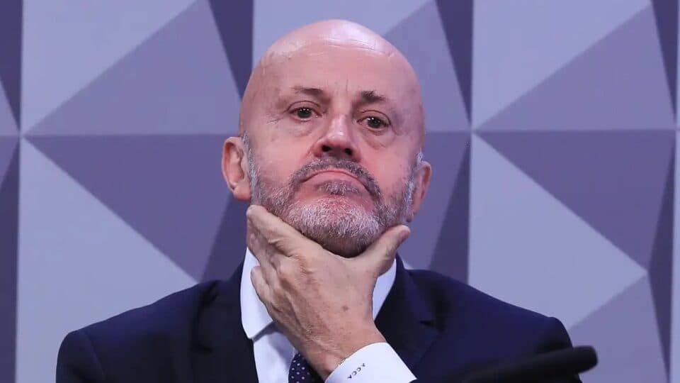 Mendonça cobra explicações sobre suposta oferta de delação feita ao “careca do INSS”