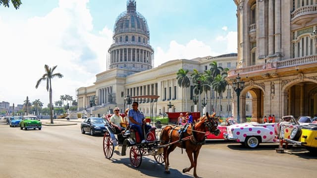 Parlamento cubano aprova por unanimidade programa económico que marca viragem histórica