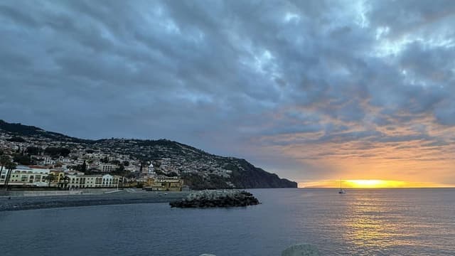 Domingo de céu nublado na costa Norte e mais descoberto na costa Sul da Madeira