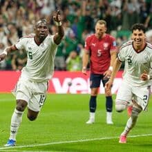 <![CDATA[ México vence a Rep. Checa e faz o pleno no Grupo A ]]>