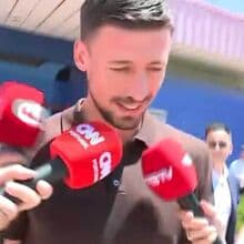 <![CDATA[ Lenglet em Lisboa para reforçar o Benfica: «Estou muito contente. Falei com Rui Costa e Marco Silva» ]]>