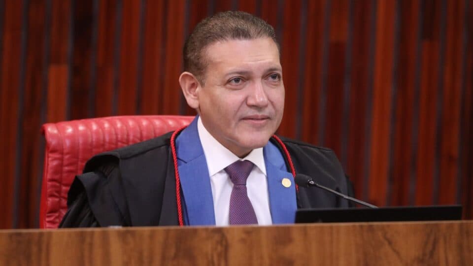 Nunes Marques defende uso responsável de IA e firma pacto de integridade com partidos