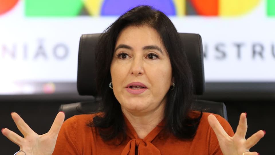 Tebet defende ajuste fiscal em meio a divergências no governo Lula sobre corte de gastos