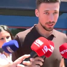 <![CDATA[ Lenglet chega ao Benfica por empréstimo com compra obrigatória: os detalhes da contratação do francês ]]>