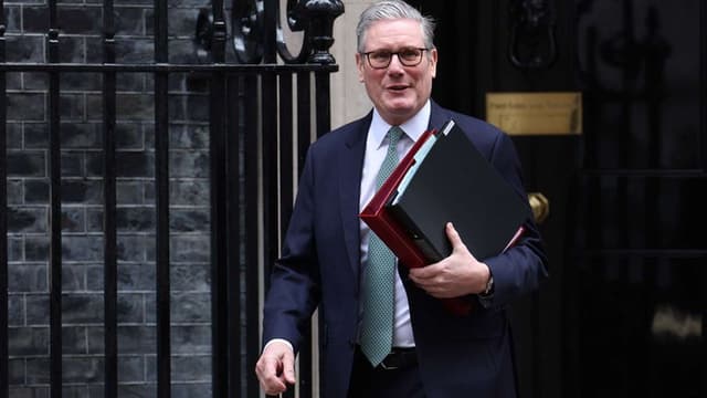 Primeiro-ministro britânico anuncia demissão e provoca onda de reacções