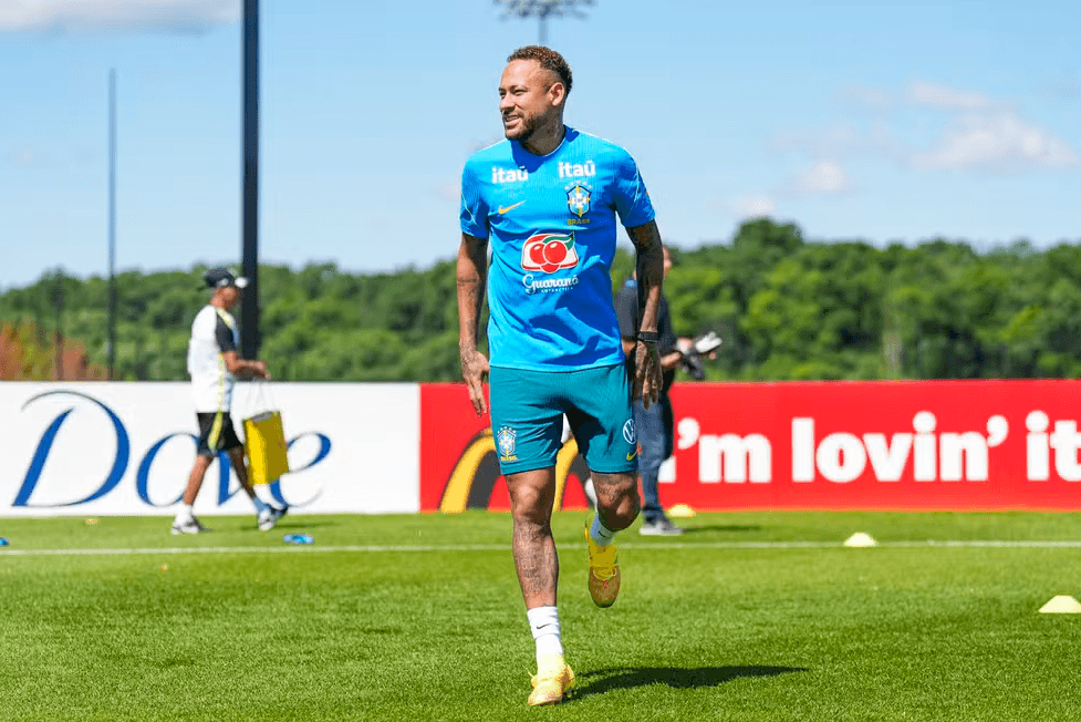Com Neymar relacionado, Brasil enfrenta Escócia pelo 1° lugar de grupo da Copa