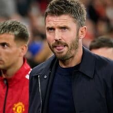 <![CDATA[ Carrick garante folha limpa para Lisandro Martínez e segue confiante no Man. United: «Os jogadores acreditam em mim» ]]>