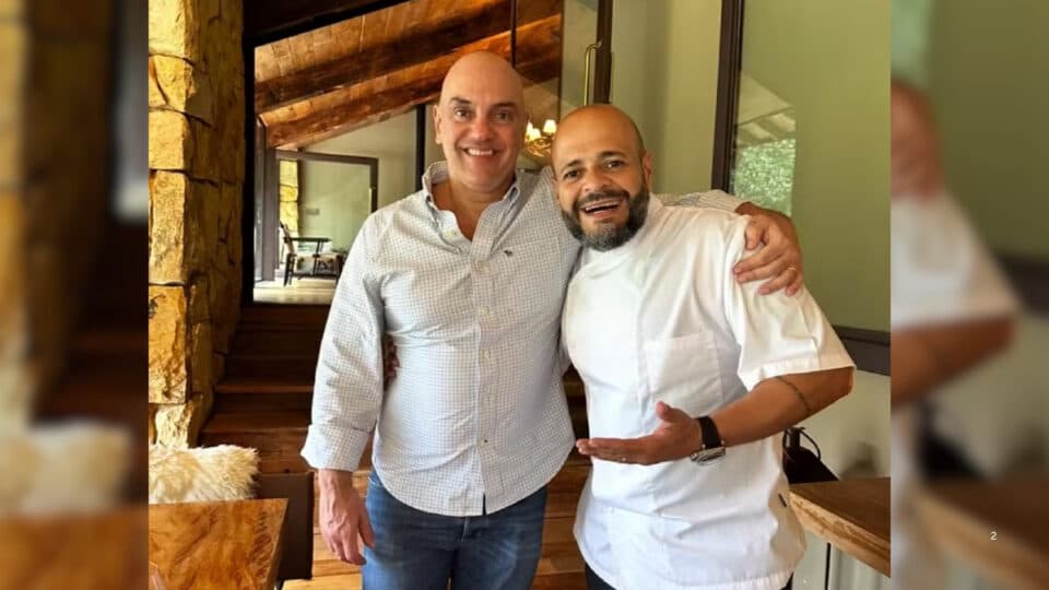 Foto de Moraes com chef reforça relato de almoço “ultravip” organizado por Vorcaro