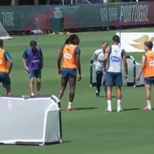 <![CDATA[ Transmissão em direto do treino de Portugal: oito jogadores ficam pelo ginásio ]]>