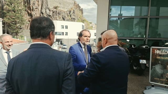 Governo Regional prepara mais 80 casas em Santa Cruz