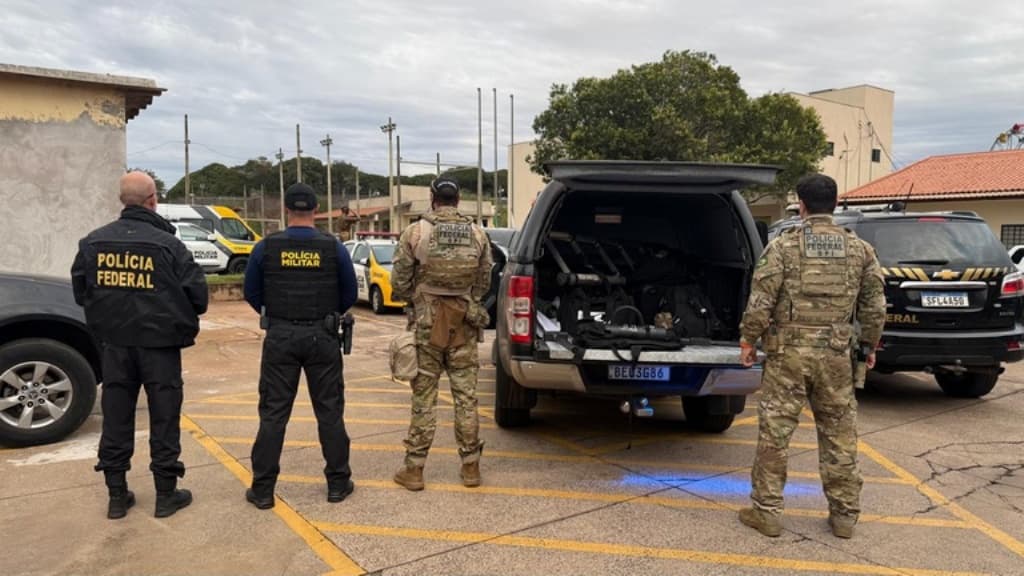 Polícia Federal prende 14 acusados de contrabando em MS e mais 2 estados