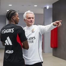 <![CDATA[ Lopes Cabral recorda Mourinho: «Um dia chegou ao pé de mim e disse 'Sidny, estiveste uma m****'»  ]]>