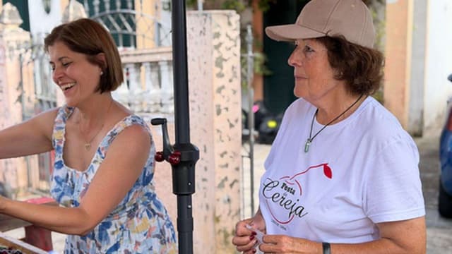 As cerejas do pai continuam à venda na mesma rua
