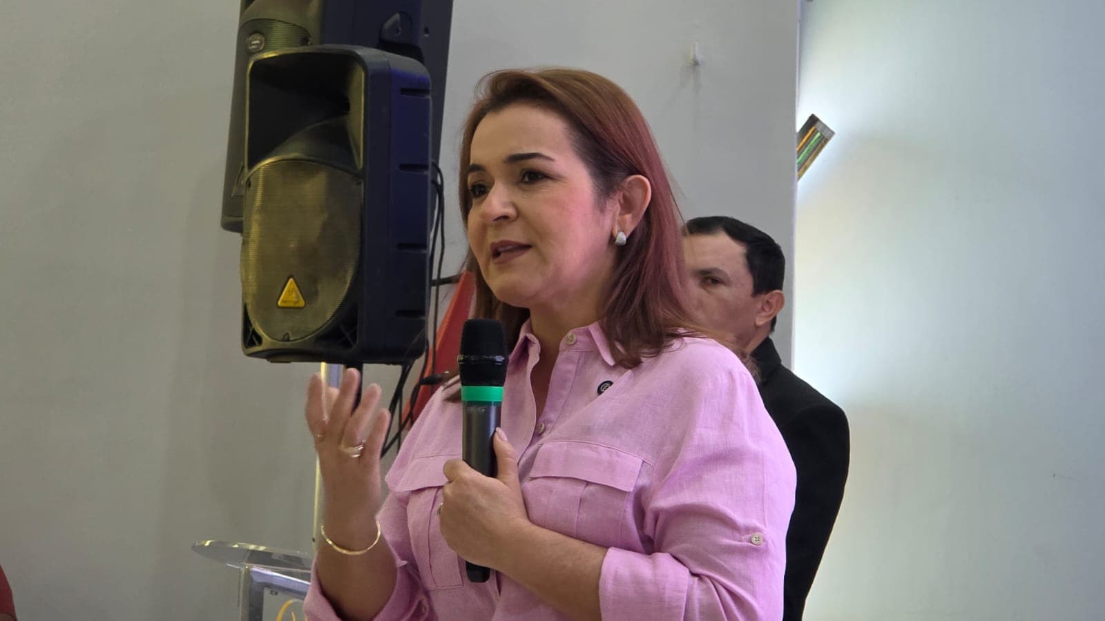 Prefeita diz que receberá hoje primeiro relatório da intervenção no transporte