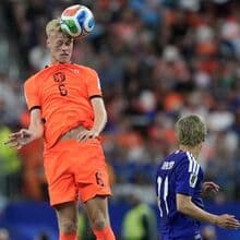 <![CDATA[ Tottenham já terá acordo por Van Hecke  ]]>